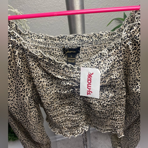 Ruche Crop Top 💕 - Picture 3 of 8